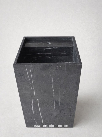 Lavabo Pedestal Mármol Negro Modelo Singapur - ELEMENTO 